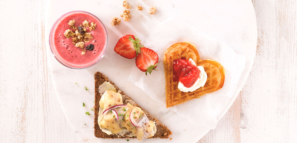 Et utvalg energirike mellommåltider med ulike konsistenser for variasjon og matglede.