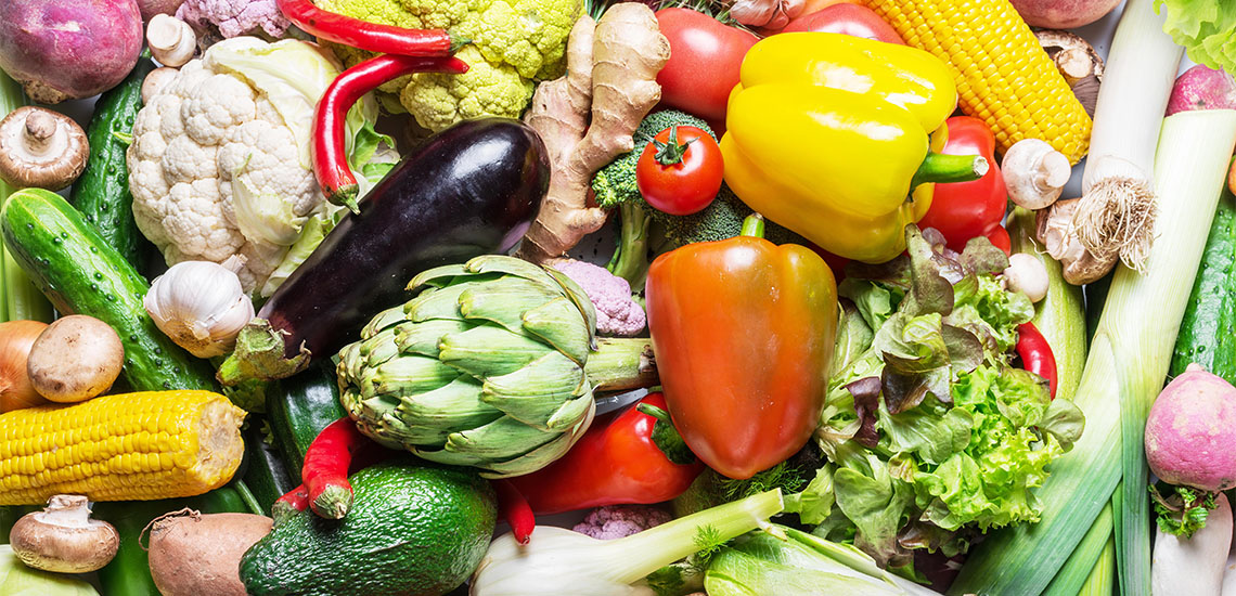 Ferske grønnsaker i mange farger.